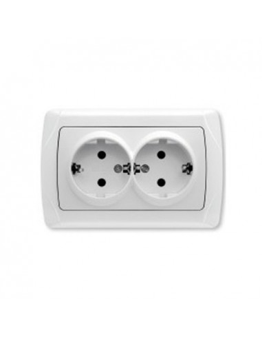 Розетка двойная с заземлением белая глянцевая IP20 VIKO Carmen 90561056