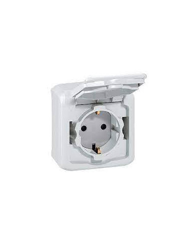 Розетка 2К+З со шторками IP44 Legrand 782321 белый